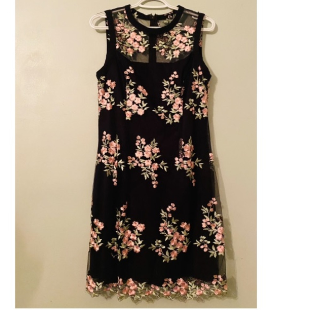 Floral embroidery dress
